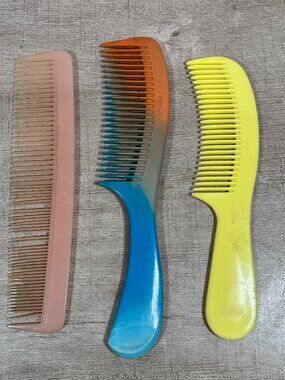 Lot of Vintage Nylon Combs Salon Styler Dupont Pocket Hair Styling Tool Prop